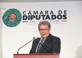 Monreal impulsa frente común de respaldo a las políticas públicas de la presidenta, a migrantes y a favor del país