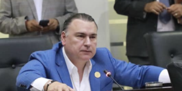 Diputados panistas votan en contra de iniciativa de su colega ausente Ismael García