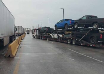 Cierran puentes internacionales en Tamaulipas y Nuevo León por ‘hielo negro’