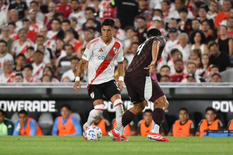 México cae 0-2 ante River Plate en partido amistoso