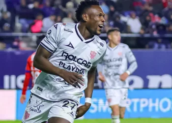 Necaxa golea 3-0 de visita al Atlético de San Luis