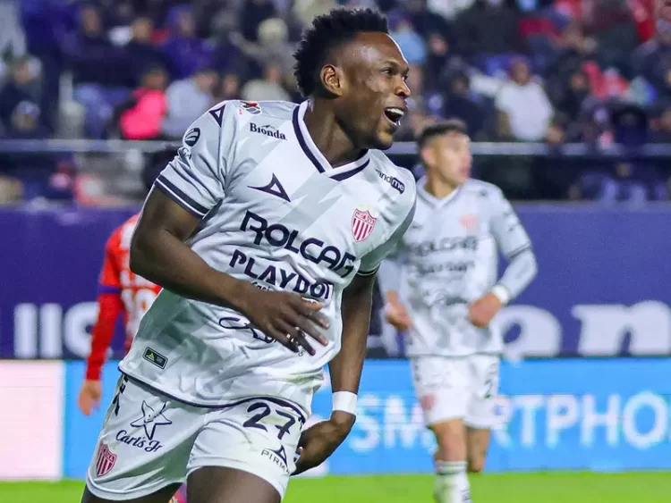 Necaxa golea 3-0 de visita al Atlético de San Luis