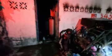 Incendio consume vivienda en la Col. Libertad de Cd. Victoria