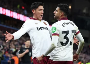Edson Álvarez evita derrota del West Ham en Premier League