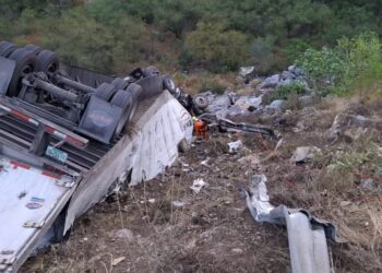 Muere trailero al caer a un barranco en la carretera Cd. Victoria- Jaumave