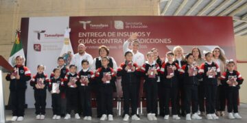 Entrega Gobernador Américo Villarreal equipo tecnológico y mobiliario escolar para 30 municipios