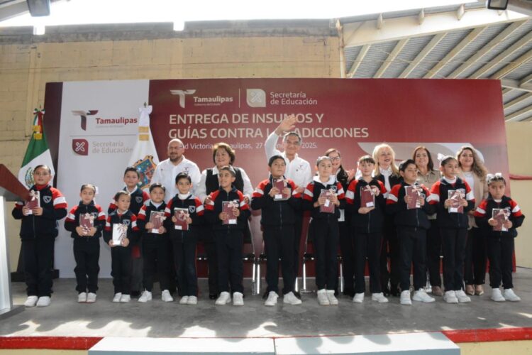 Entrega Gobernador Américo Villarreal equipo tecnológico y mobiliario escolar para 30 municipios