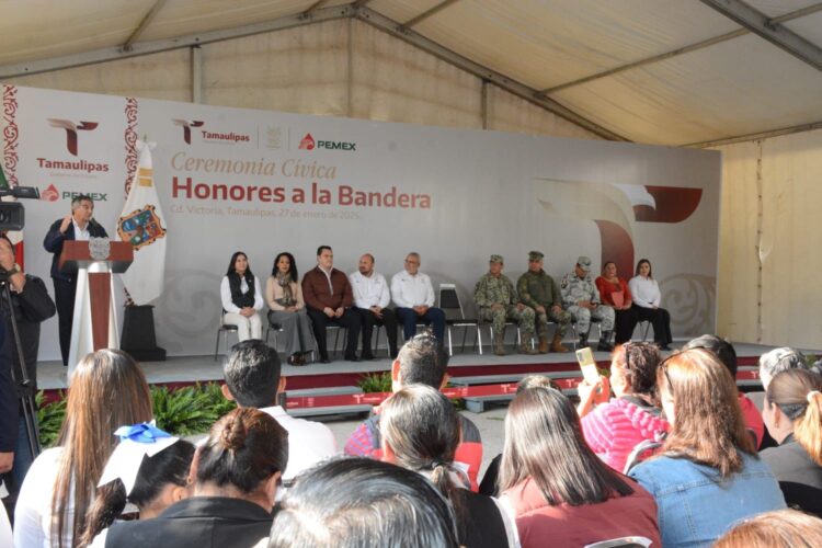 Intensifica Gobierno de Américo Villarreal Programa de Bacheo en Victoria, se atienden 30 colonias más