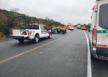Un muerto y dos heridos en accidente en la carretera Victoria-Monterrey