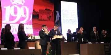 Asiste Américo al 199 aniversario de Matamoros; entrega obras y patrullas