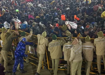 Estampida de peregrinos en la India deja 15 muertos