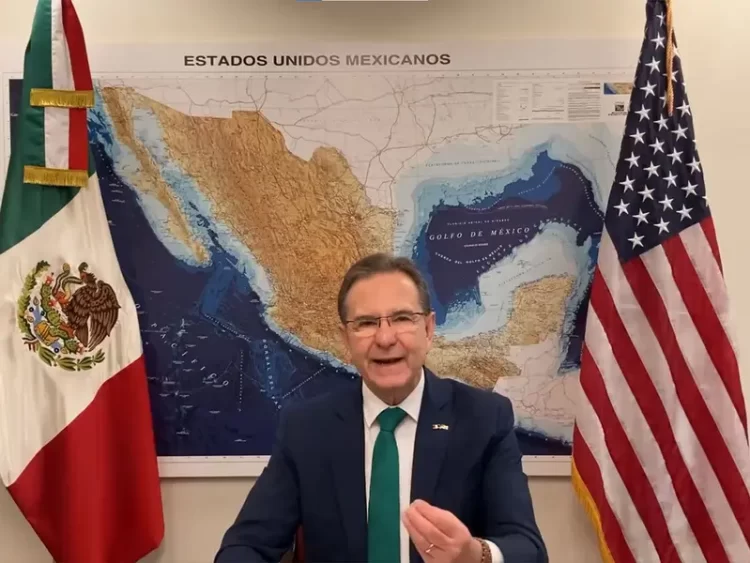 Esteban Moctezuma continuará al frente de la embajada de México en EU
