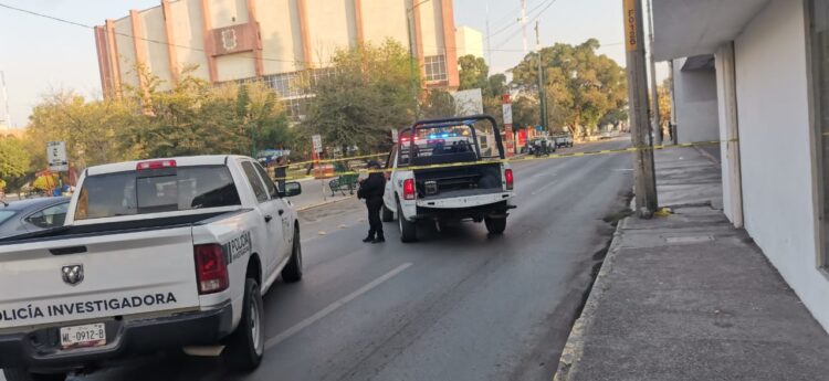 Genera caos vehicular detonación de arma en frente a Basílica y Palacio Federal de Cd. Victoria