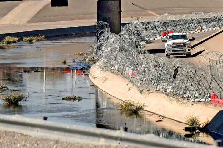 Avalan arrestar a migrantes en templos y escuelas; fin de las políticas ‘santuario’