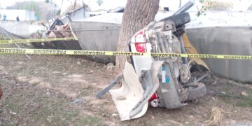 Mueren dos personas al chocar auto contra tráiler en El Barretal, Padilla, Tamaulipas