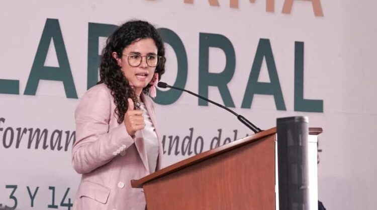 Sheinbaum felicita a Luisa María Alcalde tras nacimiento de Leonora