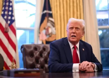 Trump reafirma que impondrá aranceles del 25% a México y Canadá