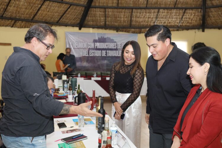 Realizan en Cd. Victoria encuentro de productores de tequila y mezcal con Secretaría de Economía