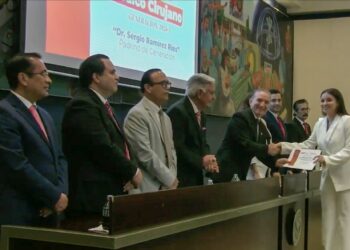 Entrega la UAT nueva generación de egresados de la Facultad de Medicina Tampico