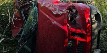 Vuelca camioneta en kilómetro 79 de la carretera Victoria-Matamoros