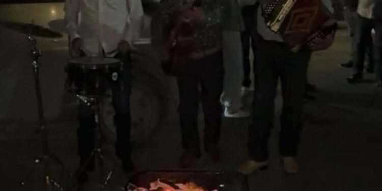 Protesta en MG Reynosa se convierte en fiesta popular