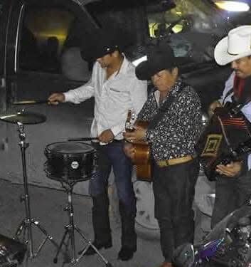 Protesta en MG Reynosa se convierte en fiesta popular