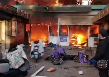 Incendio en mercado de Liguang, China deja 8 muertos y 15 heridos