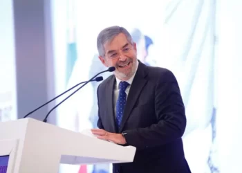 Llaman a defender a connacionales y a México