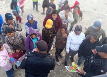 Guardia Estatal obsequia juguetes y dulces a menores de Ciudad Victoria