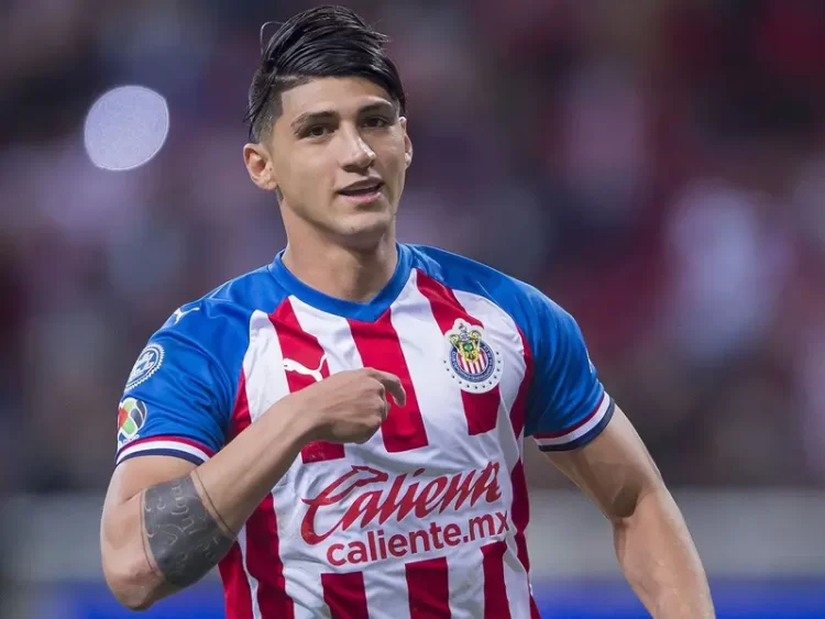 Alan Pulido regresa a vestir los colores de Chivas en la liga MX