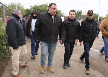 Supervisa alcalde refugio temporal habilitado por bajas temperaturas.