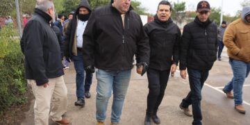 Supervisa alcalde refugio temporal habilitado por bajas temperaturas.