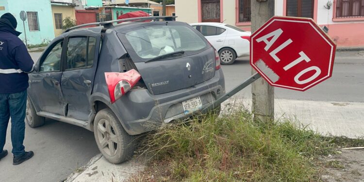 Causa choque al ignorar alto