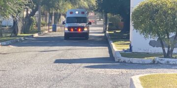 Atienden de urgencia a pareja de abuelitos afectados por el frío