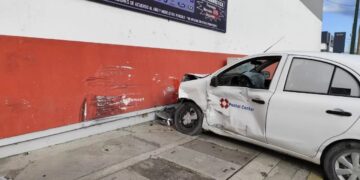 Omite alto y causa costoso choque