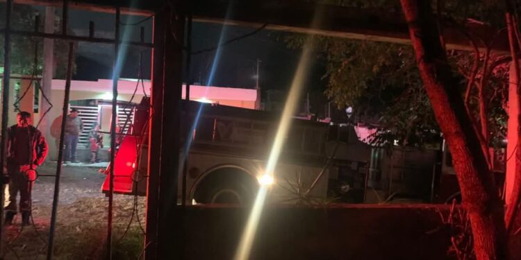 Atiende Bomberos dos incendios en viviendas