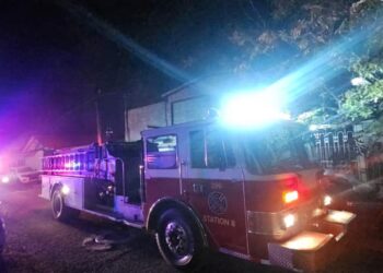 Atiende Bomberos dos incendios en viviendas