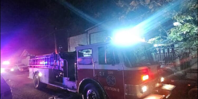 Atiende Bomberos dos incendios en viviendas