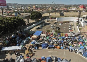 Reimplementaría EEUU programa “Quédate en México”