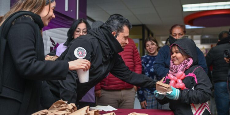 Distribuyen Municipio y DIF Victoria apoyos invernales.