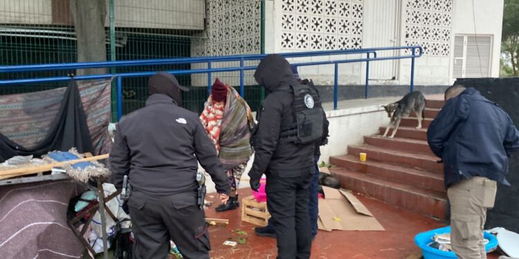 Personas en situación de calle se niegan a ser trasladados a albergue