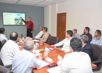 Preside Eduardo Gattás reunión de consejo de administración de COMAPA-Victoria