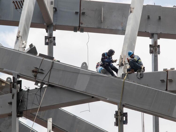 Esperar y actuar con cabeza fría pide Sheinbaum ante aranceles de Trump al acero y aluminio