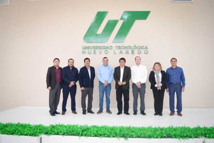 Recibe Universidad de Nuevo Laredo tren como donación de la Asociación de Transportistas de Carga