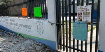 Madres mantienen cerrada escuela del Ejido Guadalupe Victoria