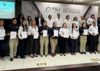 Entrega Instituto del Migrante 3 mil constancias de capacitación a servidores públicos de la FGJ