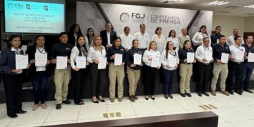 Entrega Instituto del Migrante 3 mil constancias de capacitación a servidores públicos de la FGJ