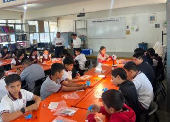 Celebraron escuelas el Día Internacional de la Mujer y la Niña en la Ciencia