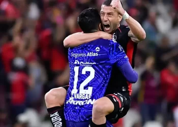 Los Rojinegros del Atlas superan 3-2 a Puebla en la compensación