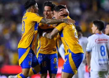 Tigres de la UANL derrota 2-1 a máquina celeste del Cruz Azul 